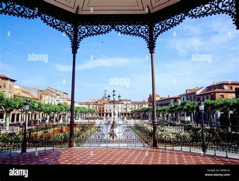 Transgender Dating in Alcala De Henares, Spain 